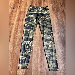 Nike One Women's Med Olive Camo Print Midrise Leggings (DD4559-222) size S